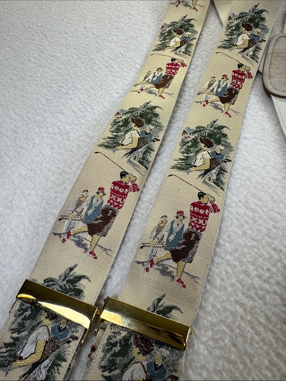 TRAFALGAR Limited Edition St. Andrews Golf Print Silk Suspenders Limited Edition - Picture 2 of 5